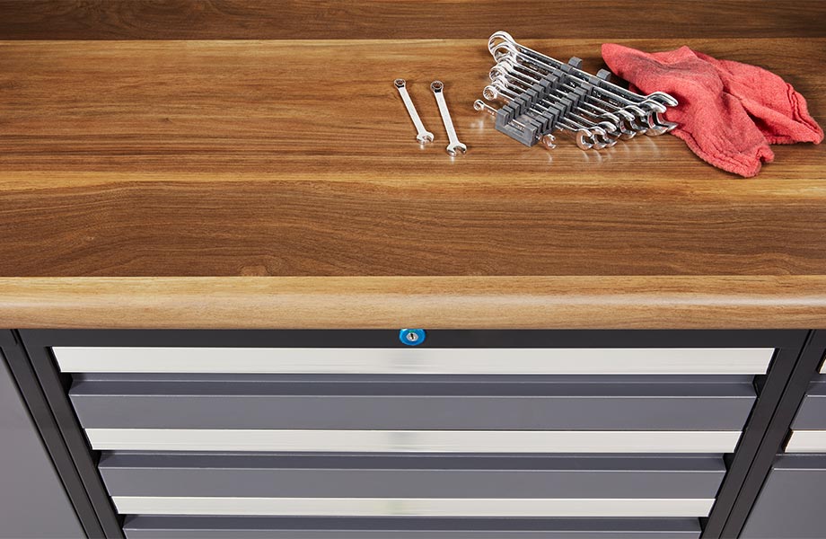 Wide Planked Walnut_920x600