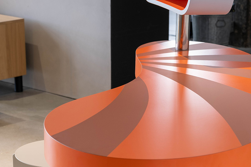 Sunrise Desk by Uchronia